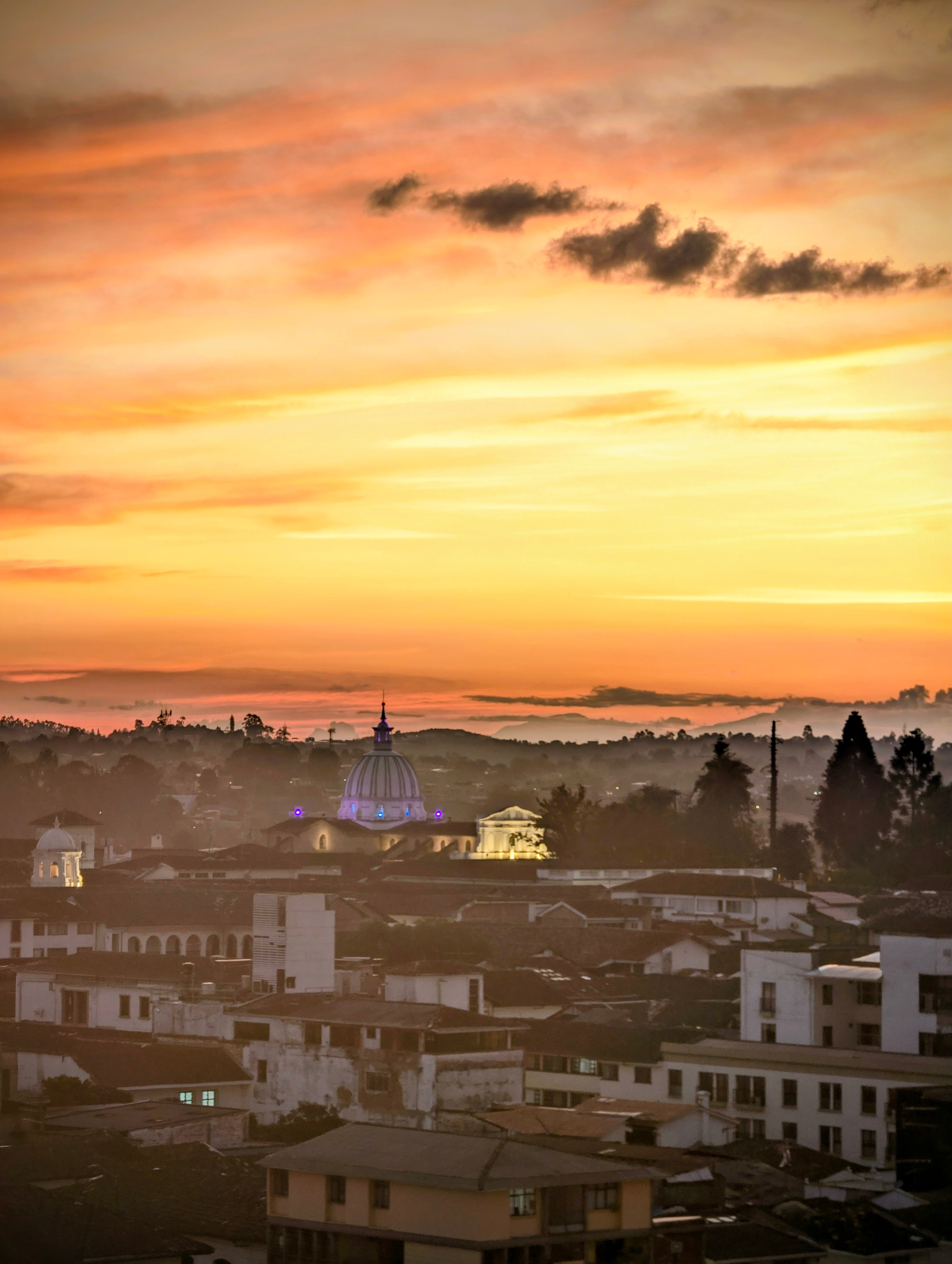 Cupula al atardecer en Popayan